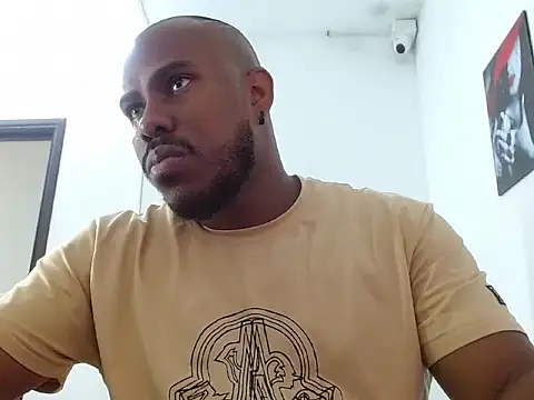 Snapshot of Alessandro_Hamed chatting on March 23, 2026, 2:17 pm Alessandro Hamed online show from March 23, 2026, 2:17 pm