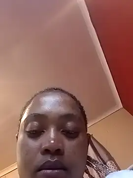 GoodinbedAfrican4 online show from May 28, 2026, 10:04 pm
