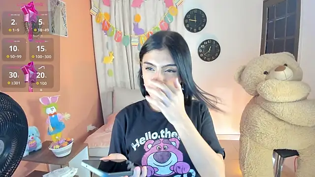 NAOMI SHAW online show from April 4, 2026, 4:46 pm