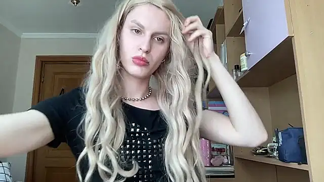 ranya-may online show from April 17, 2026, 11:24 am