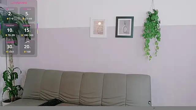 Snapshot of Zara_Fire chatting on May 22, 2026, 9:13 pm Zara Fire online show from May 22, 2026, 9:13 pm