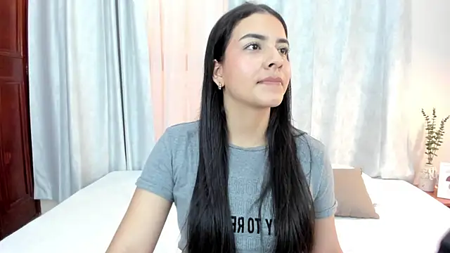 sweet aura31 online show from March 29, 2026, 7:59 pm