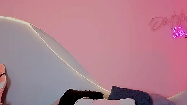 liz mares online show from April 12, 2026, 1:36 pm