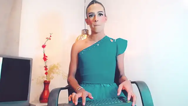 Valeria Del Val online show from March 27, 2026, 3:37 am