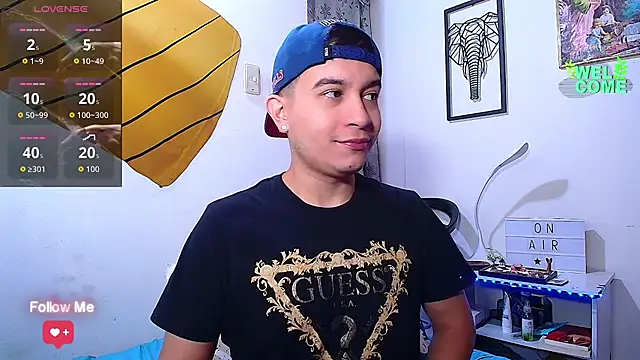 Max Parkerr online show from April 12, 2026, 3:48 pm