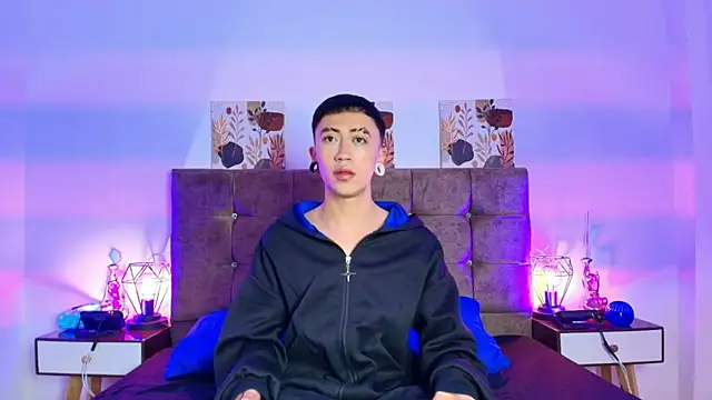 Yoshua Smith online show from April 14, 2026, 7:52 pm