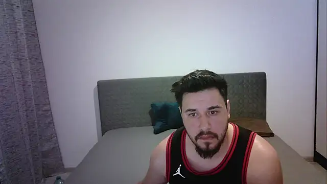 Gianiboy99 online show from April 28, 2026, 7:07 pm