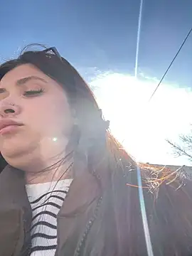 Taya lips online show from March 26, 2026, 7:17 am