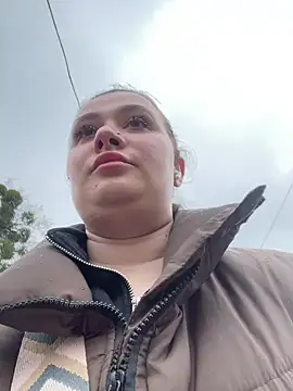 Taya lips online show from March 27, 2026, 7:39 am