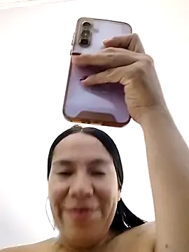 Scarleth moon online show from April 8, 2026, 12:01 am