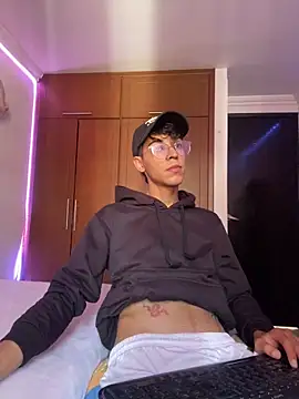 Milo Gunnar online show from April 13, 2026, 8:46 pm