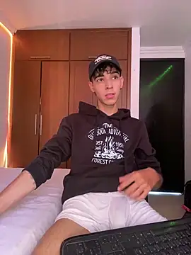 Milo Gunnar online show from April 11, 2026, 9:18 pm