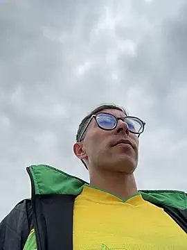 LeonBlazze online show from March 31, 2026, 3:25 pm