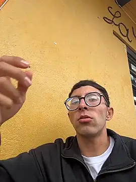 LeonBlazze online show from April 5, 2026, 6:58 pm