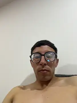 LeonBlazze online show from April 6, 2026, 4:46 am