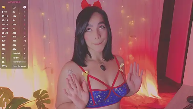 ImLeana XXX online show from March 30, 2026, 7:04 pm