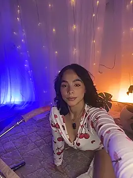 ImLeana XXX online show from April 15, 2026, 7:18 pm