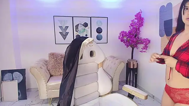 Snapshot of Kitty__meow chatting on April 14, 2026, 12:43 pm Kitty meow online show from April 14, 2026, 12:43 pm