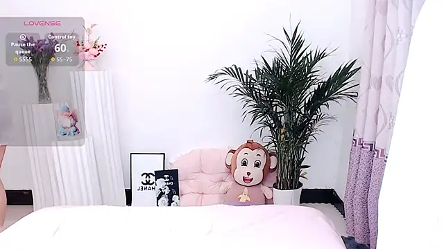 Evelyn-007 online show from March 30, 2026, 5:42 am