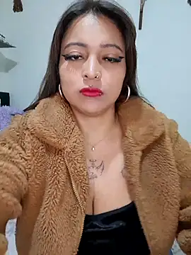 Snapshot of Sarah-917 chatting on April 9, 2026, 11:27 am Sarah-917 online show from April 9, 2026, 11:27 am