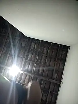 agatasafadaa online show from April 15, 2026, 3:12 am