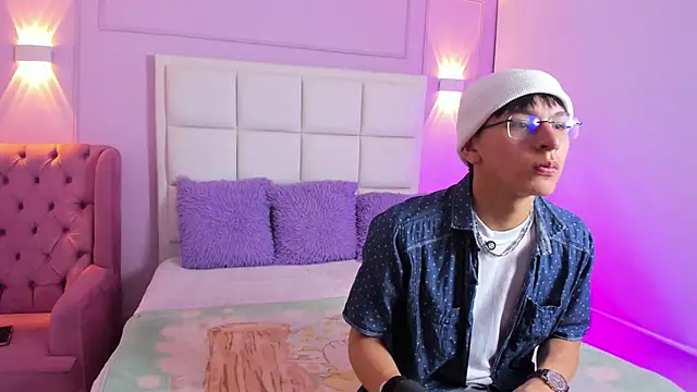 Alexander Ammy online show from April 9, 2026, 3:30 am