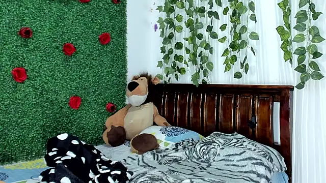 heaven hell0808 online show from April 5, 2026, 3:40 pm