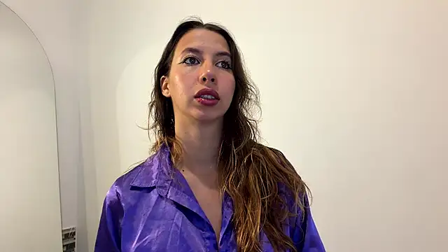 Snapshot of Julieta_Jol chatting on June 12, 2026, 1:42 pm Julieta Jol online show from June 12, 2026, 1:42 pm