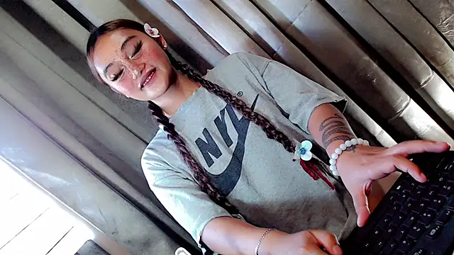 Jessicasfantasy online show from March 31, 2026, 4:58 am