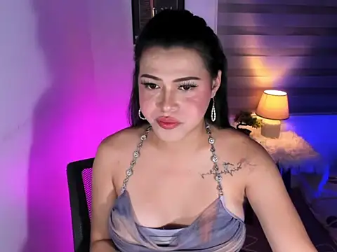 Snapshot of RoxieBaeyens chatting on May 5, 2026, 2:42 pm RoxieBaeyens online show from May 5, 2026, 2:42 pm
