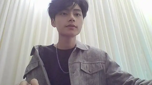 XX-XIUXIU online show from April 22, 2026, 1:40 pm