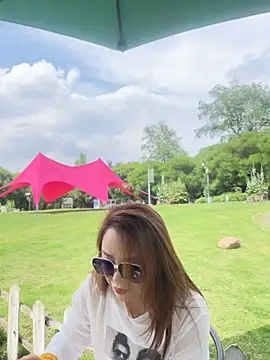 LuckyGirl-11 online show from April 15, 2026, 7:03 am