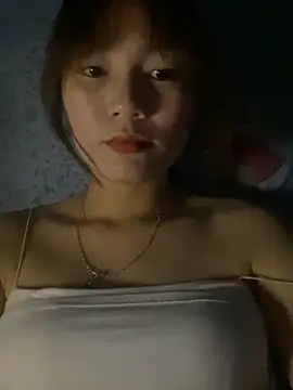 Snapshot of -Eidieea- chatting on April 2, 2026, 2:13 pm -Eidieea- online show from April 2, 2026, 2:13 pm