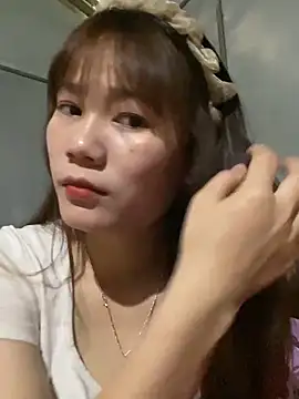 Snapshot of -Eidieea- chatting on March 23, 2026, 2:33 am -Eidieea- online show from March 23, 2026, 2:33 am