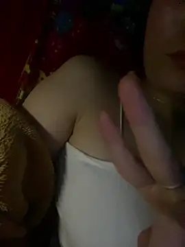 Snapshot of -Eidieea- chatting on March 18, 2026, 11:27 pm -Eidieea- online show from March 18, 2026, 11:27 pm