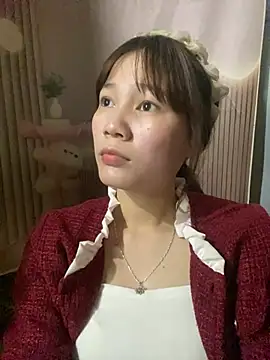 Snapshot of -Eidieea- chatting on March 24, 2026, 2:44 am -Eidieea- online show from March 24, 2026, 2:44 am