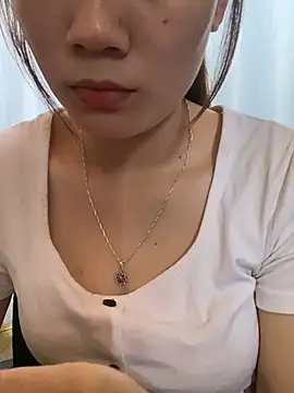-Eidieea- online show from April 19, 2026, 4:46 am