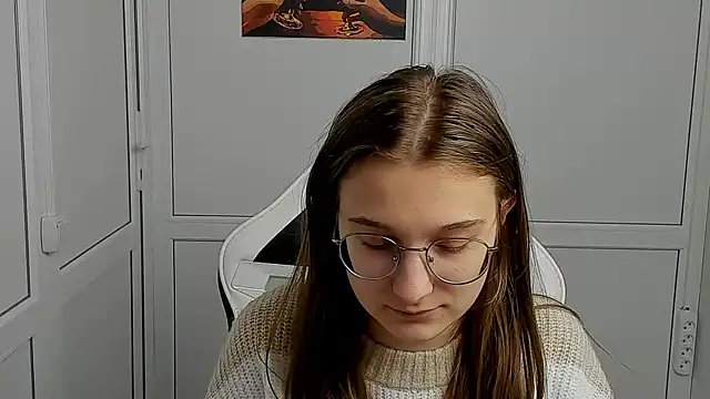 Mia kristal online show from April 7, 2026, 7:54 am