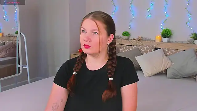 Snapshot of Virginia_Robinson chatting on April 9, 2026, 10:10 am Virginia Robinson online show from April 9, 2026, 10:10 am