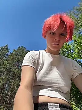 NinaParri online show from May 28, 2026, 4:20 am