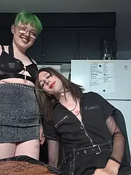 LiorahOblivion online show from July 14, 2026, 8:37 pm