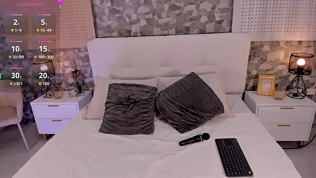 Snapshot of violeta_hills_ chatting on March 31, 2026, 1:13 pm violeta hills online show from March 31, 2026, 1:13 pm