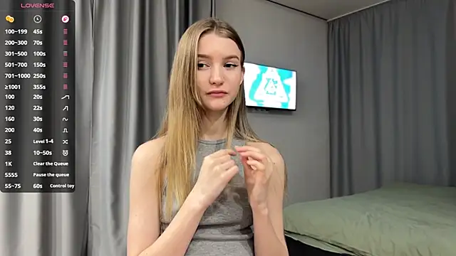 Snapshot of MelissaEvenns chatting on April 13, 2026, 1:48 pm MelissaEvenns online show from April 13, 2026, 1:48 pm