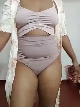 Snapshot of honeyi_babe chatting on May 8, 2026, 6:12 pm honeyi babe online show from May 8, 2026, 6:12 pm