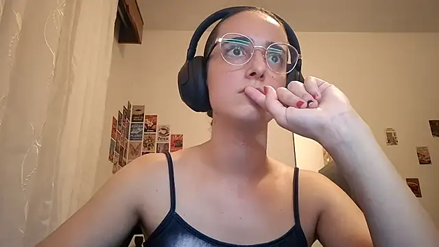 SanjuanaEytchison online show from March 27, 2026, 11:05 pm