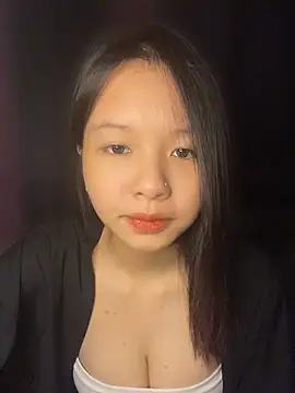 Snapshot of Link-mii chatting on July 9, 2026, 4:28 pm Link-mii online show from July 9, 2026, 4:28 pm
