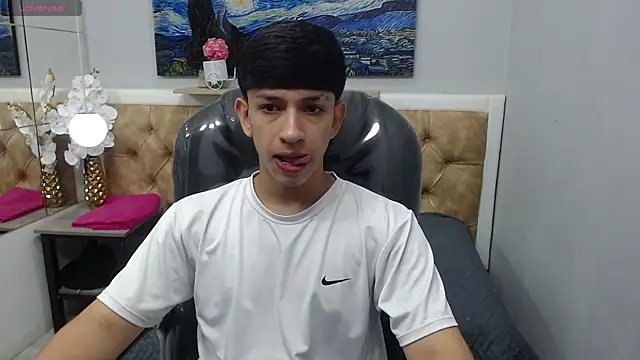 Snapshot of AdrianFranko chatting on April 10, 2026, 1:40 pm AdrianFranko online show from April 10, 2026, 1:40 pm