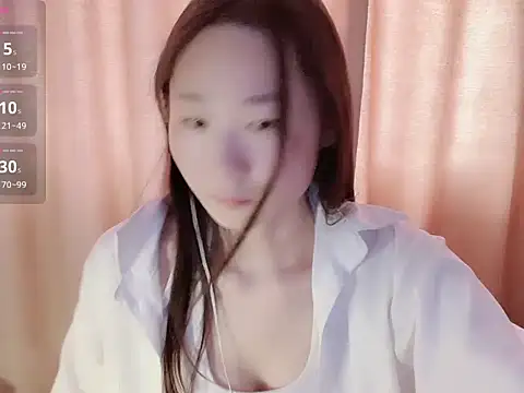 xinxinzii online show from March 25, 2026, 1:50 am