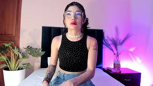 ParisFlowerr online show from March 29, 2026, 2:30 pm