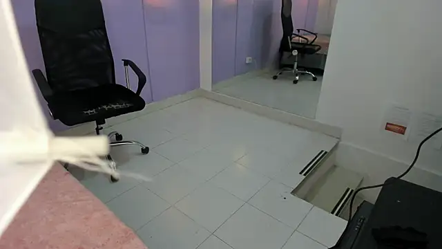 milliesummer online show from April 6, 2026, 12:06 pm